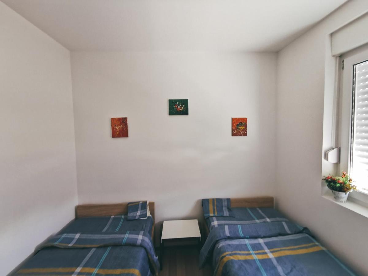 Cozy Corner Apartments - Free Parking & Wi-Fi Чуприя Экстерьер фото